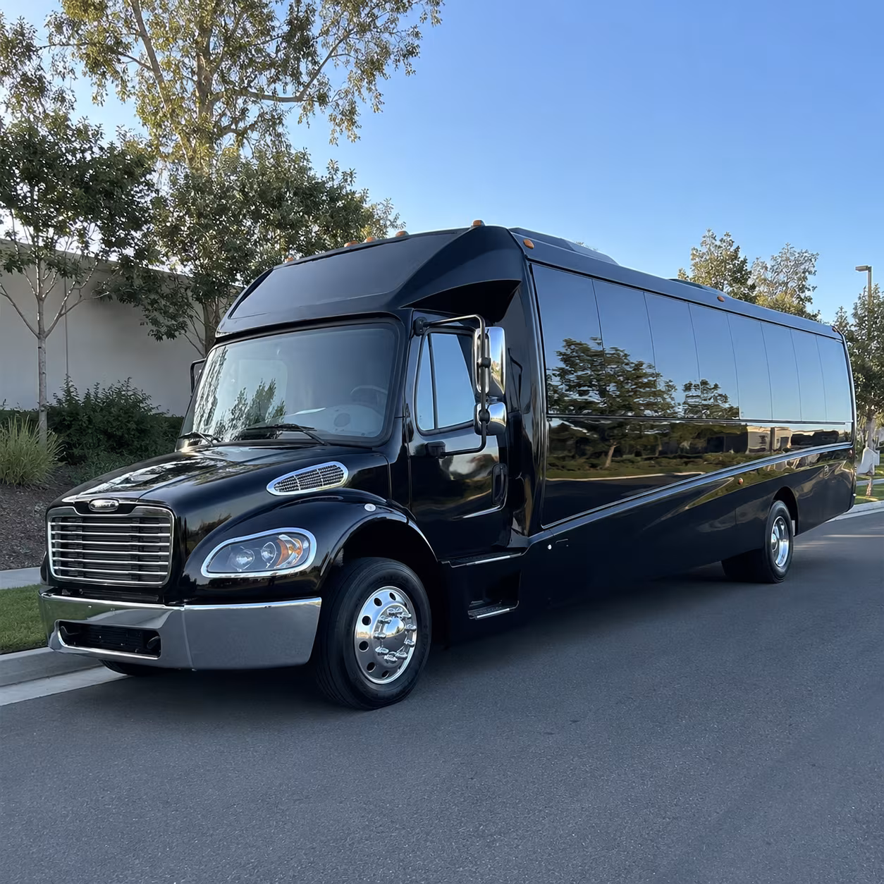 bus rentals for bands group and performers traveling through mckinney and dfw
