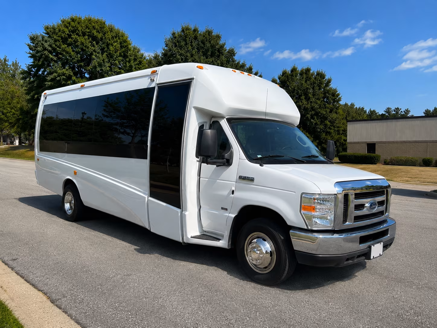 trade show and expo shuttle buses from mckinney to dallas